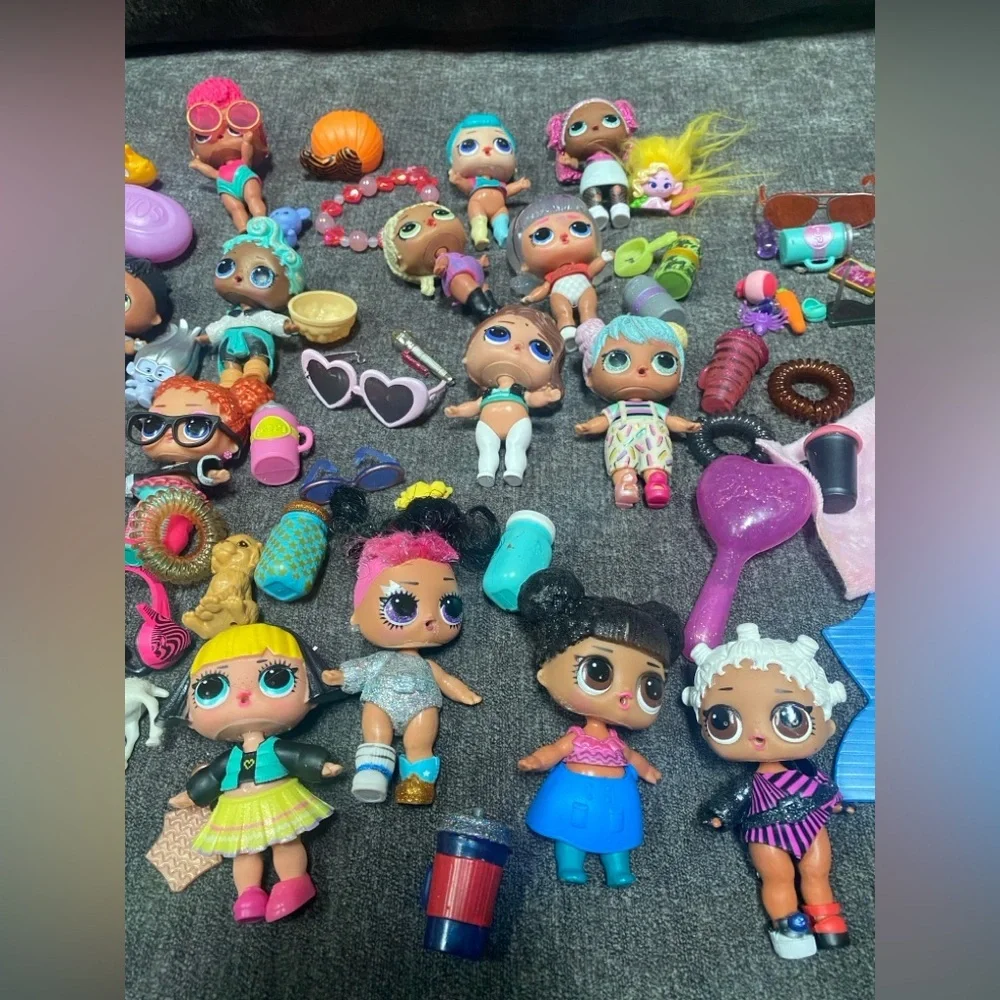 L.O.L. Surprise! Pink and Blue Dolls & Accessories Set